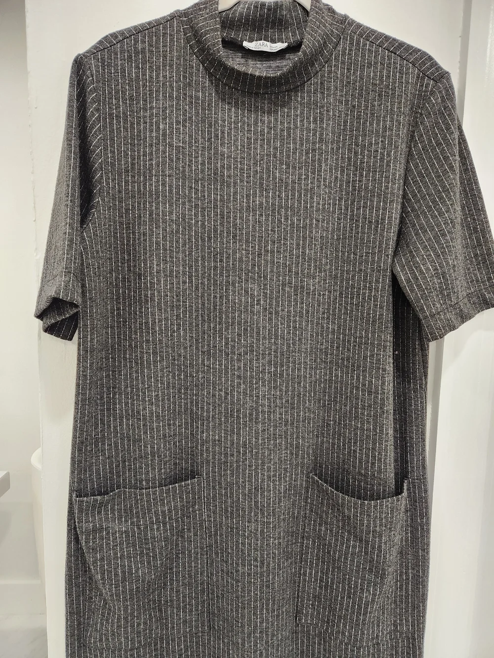 Zara Charcoal Rib-Knit Midi Dress with Front Pockets - Picture 2 of 9